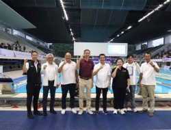 *Wamenpora Taufik Hidayat Terkesan Saat Buka Kejurnas Renang 6th IOAC 2024*