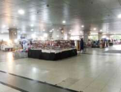 Selasar Lantai Dasar Kantor Wali Kota Jaksel Jadi Lapak Buat Para Pedagang Berjualan