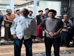 Peringati Maulid Nabi Muhammad SAW, Puspo Wardoyo Bersedekah dan Sholat Subuh dengan Walikota Solo