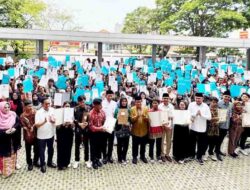 Ribuan Siswa Siswi di Jaksel Terima Bantuan Pemutihan Ijazah