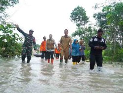 Tinjau Wilayah Terdampak Banjir, Bupati OKI Fokus Pemulihan