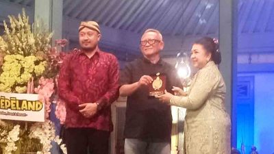 Puspo Wardoyo Menerima Penghargaan dari Kraton Surakarta, Konsisten Mendukung Pelestarian Budaya
