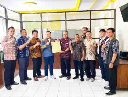 Silaturahmi HUT ke-34 BPR Joko Tingkir, Direksi Kunjungi Senior di Desa Toyogo