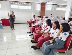 Tuti Turimiyanti, S.E. Anggota Komisi 1.DPRD TK I Prov. Jabar, Mengabdi Pendidikan Demokrasi  Pada SMK Bina Wisata Lembang